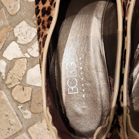 BCBGMaxAzria Animal print leather loafers size 7 - Picture 6 of 9